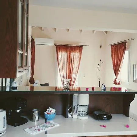 *elia*/5' From Town & Sea/ Mountain View *