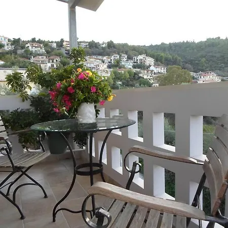 *elia*/5' From Town & Sea/ Mountain View Apartment Frinion